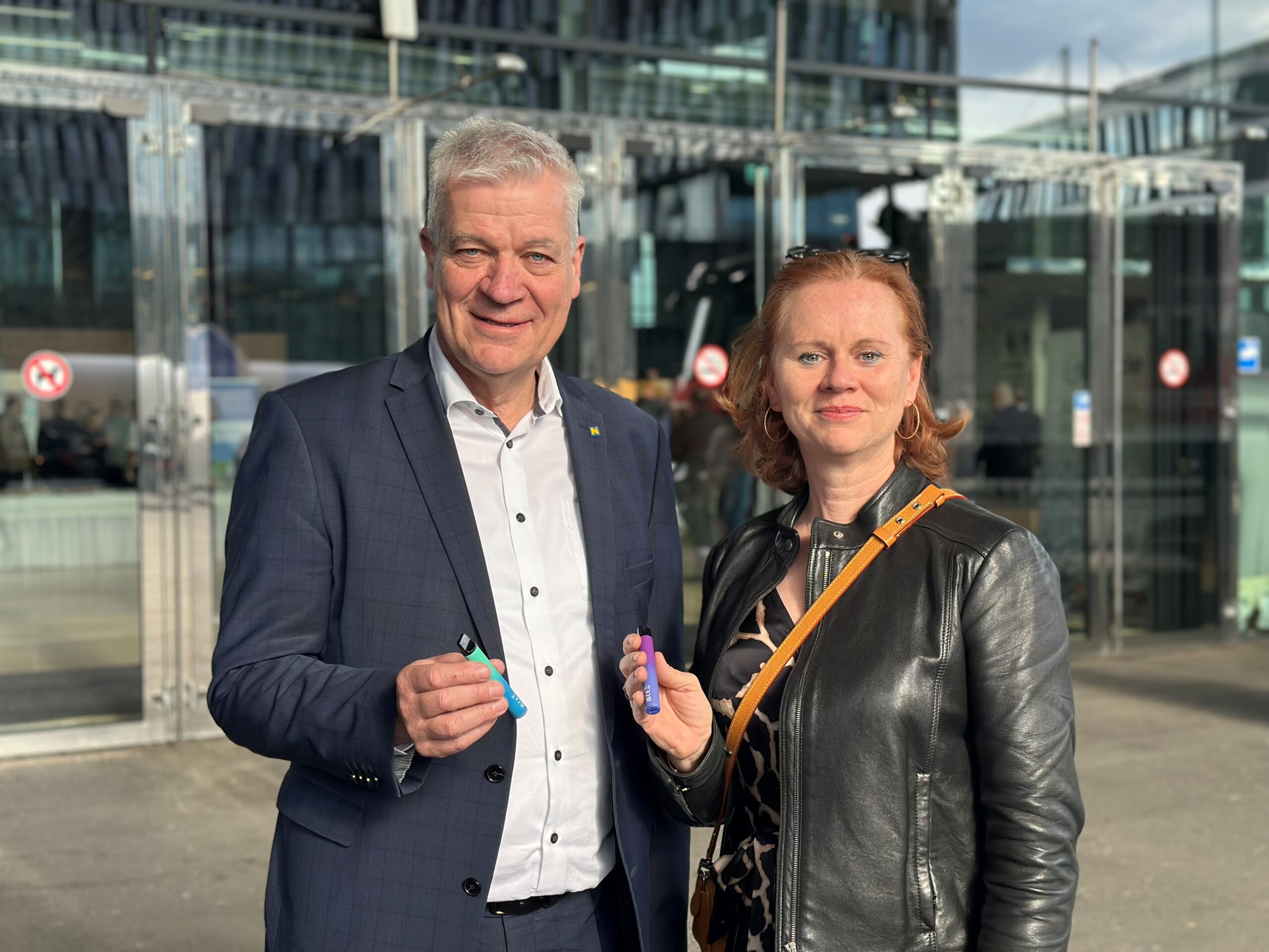 Anton Kasser, Präsident der ARGE AWV und Gabriele Jüly, Präsidentin VOEB (v.l.) Copyright: VOEB