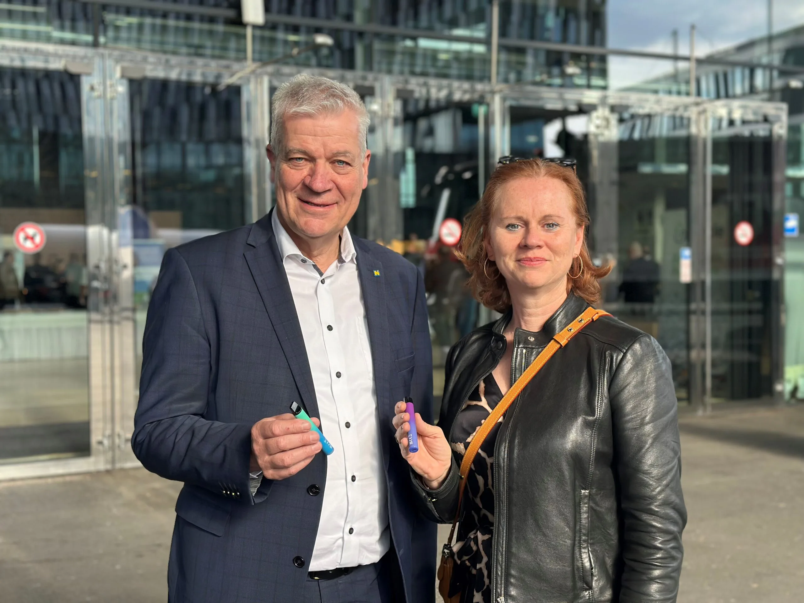 Anton Kasser, Präsident der ARGE AWV und Gabriele Jüly, Präsidentin VOEB (v.l.) Copyright: VOEB