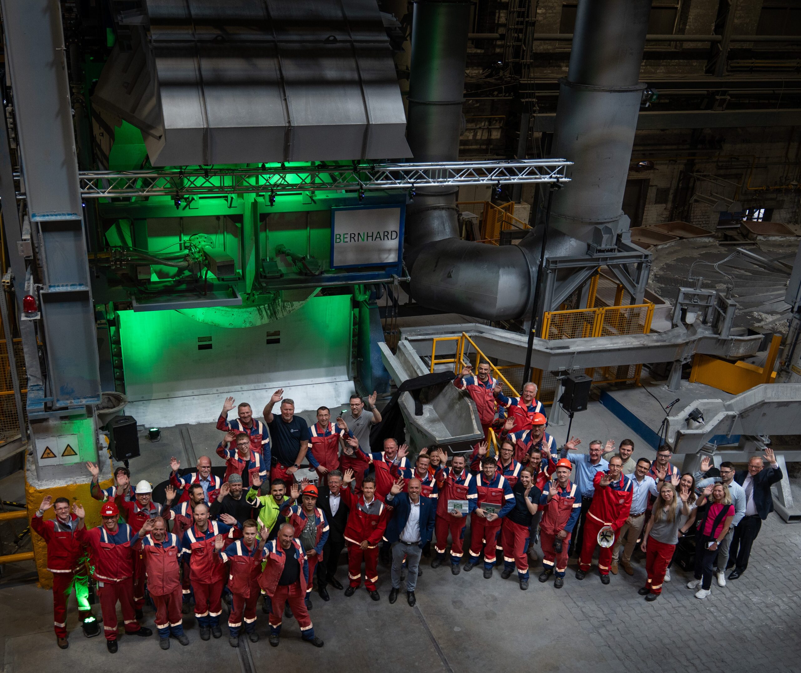 Bernhard legt los: Der neue Recyclingofen im Erftwerk gewinnt Aluminium selbst aus verunreinigsten Schrotten zurück. Copyright: Speira