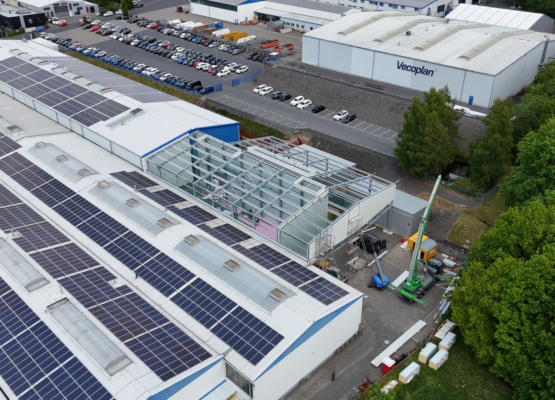 Der Hauptstandort von Vecoplan wird um einen neuen Montagebereich ergänzt und schafft Platz für Großmaschinen. Copyright: Vecoplan AG