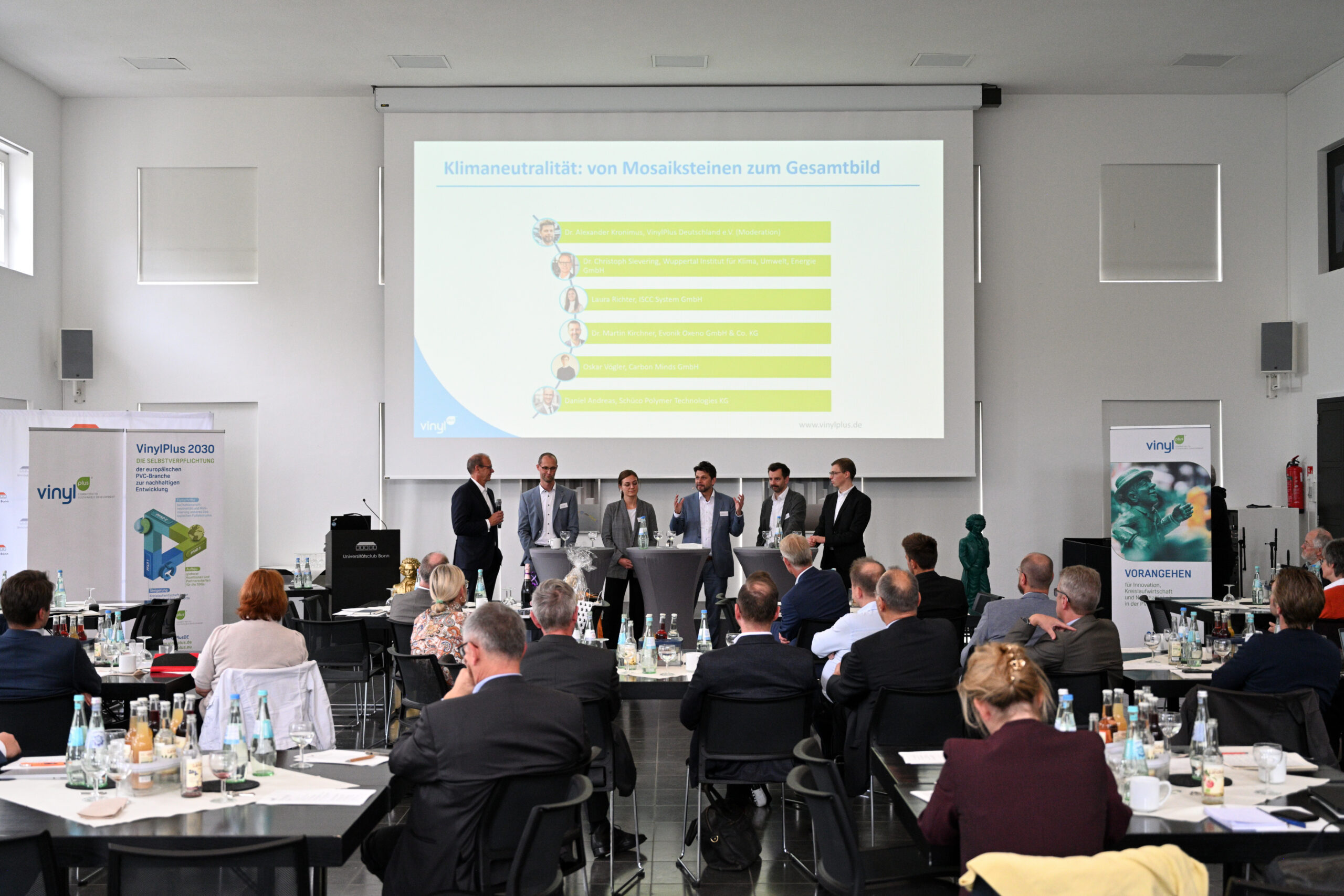 Podiumsdiskussion beim 5. Nachhaltigkeitsforum von VinylPlus Deutschland in Bonn (Quelle: VinylPlus Deutschland / Martin)