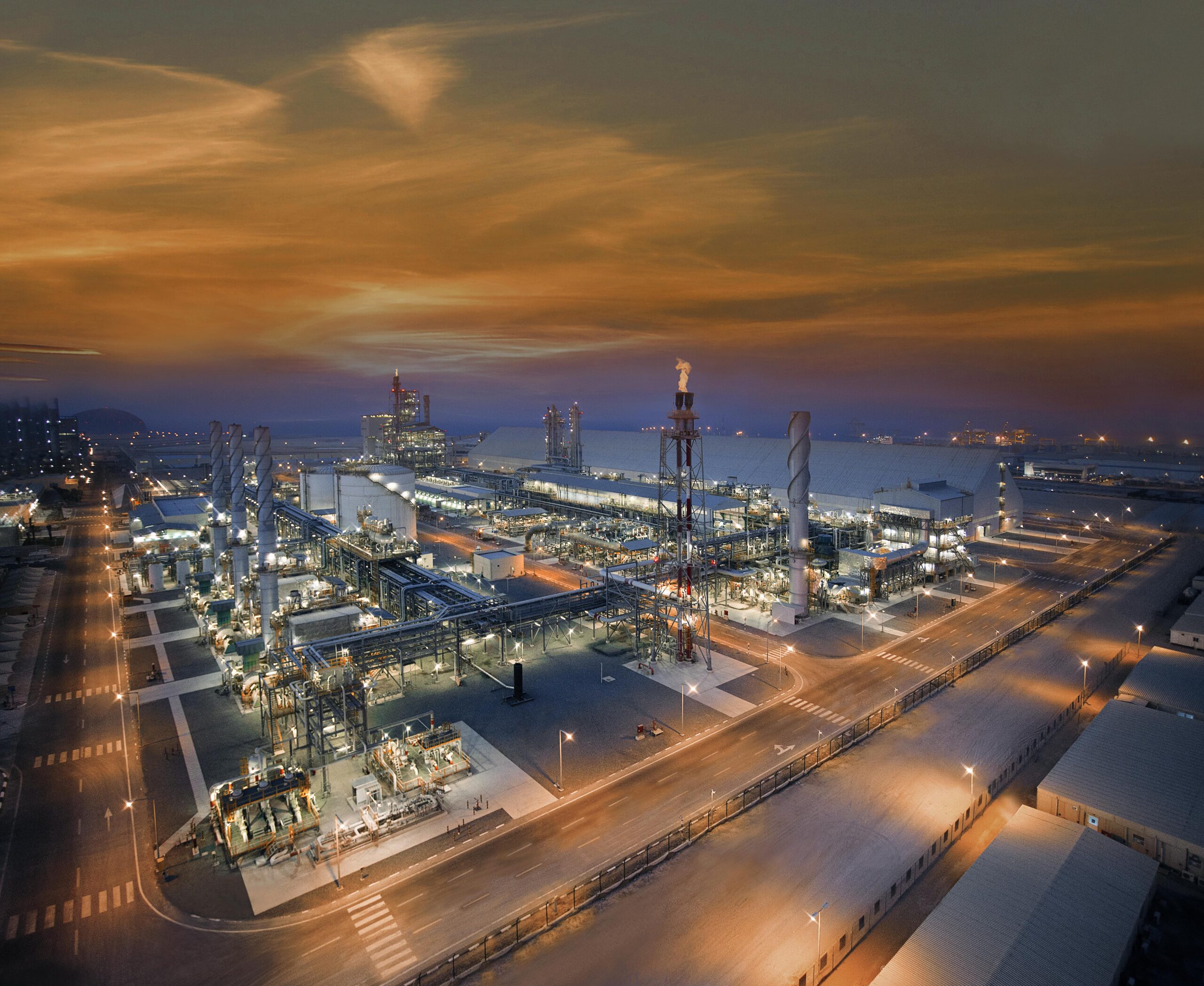 Blick auf die Düngemittel- und Ammoniakanlage in Ruwais, Vereinigte Arabische Emirate (Quelle: Thyssenkrupp Uhde)