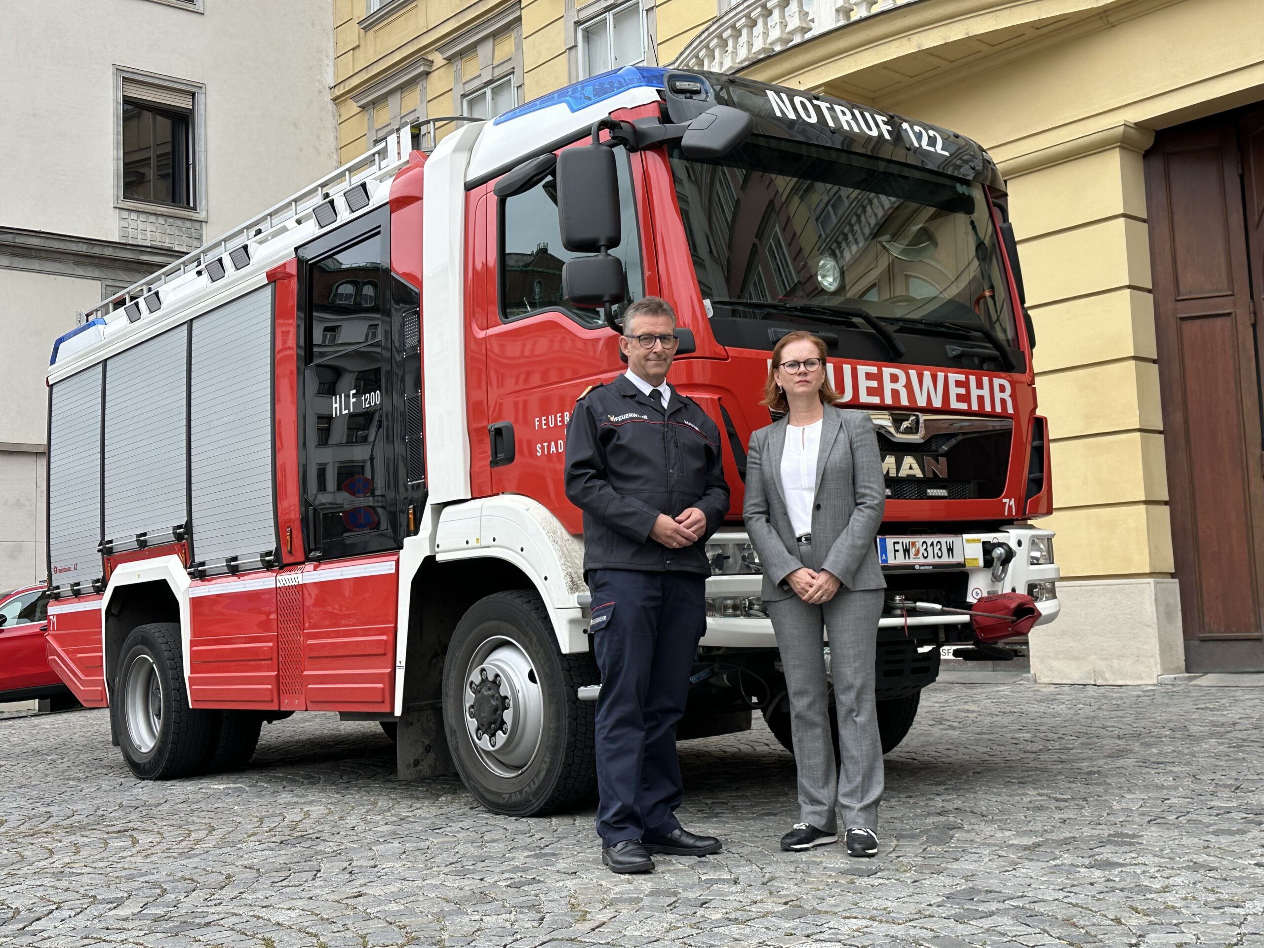 Robert Mayer (Präsident ÖBFW) und Gabriele Jüly (Präsidentin VOEB) Copyright: VOEB