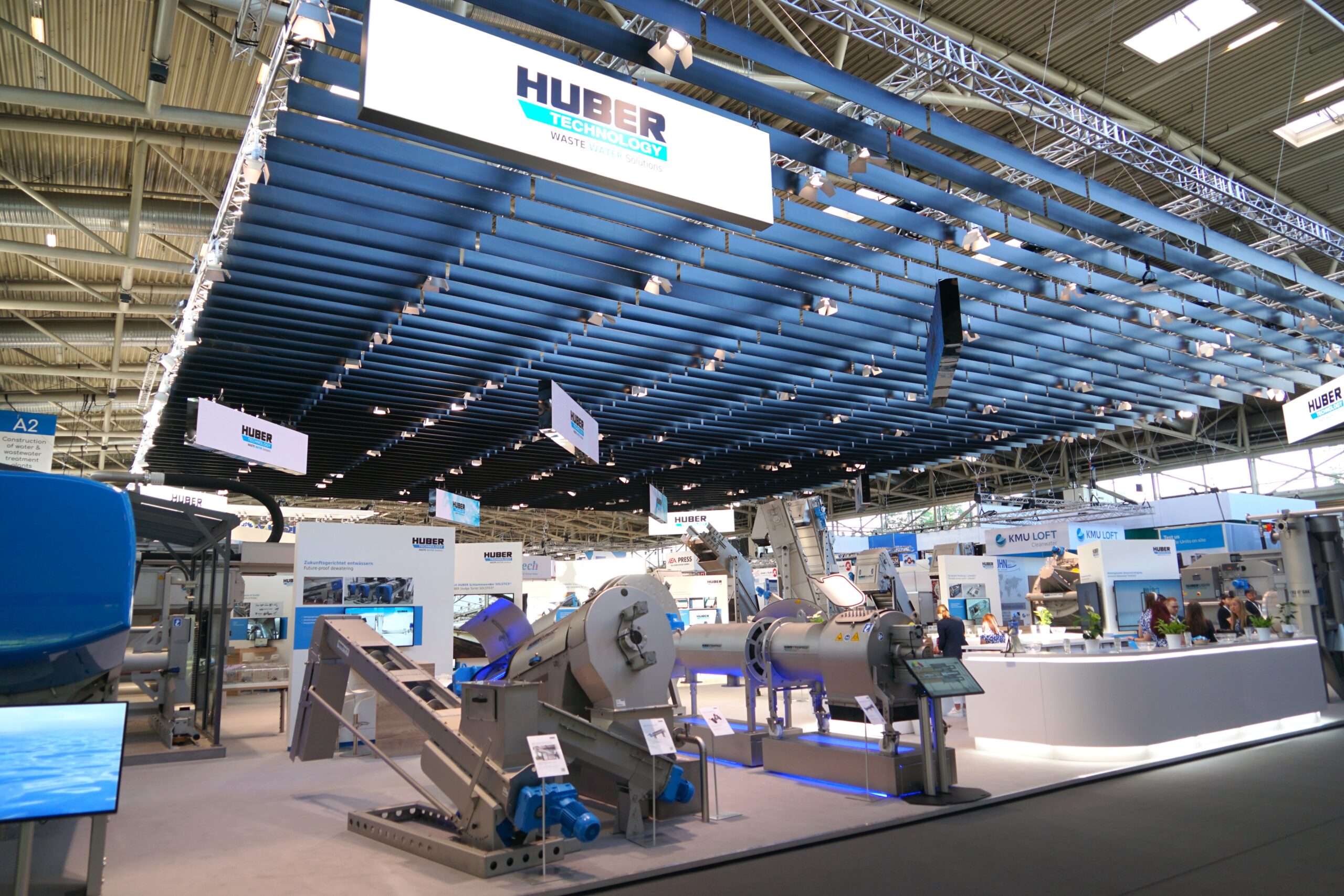 Huber präsentiert auf der IFAT 2026 rund 50 Produkte und Lösungen für die Bereiche Trinkwasserversorgung, Abwasserreinigung und Schlammbehandlung. Copyright: Huber SE