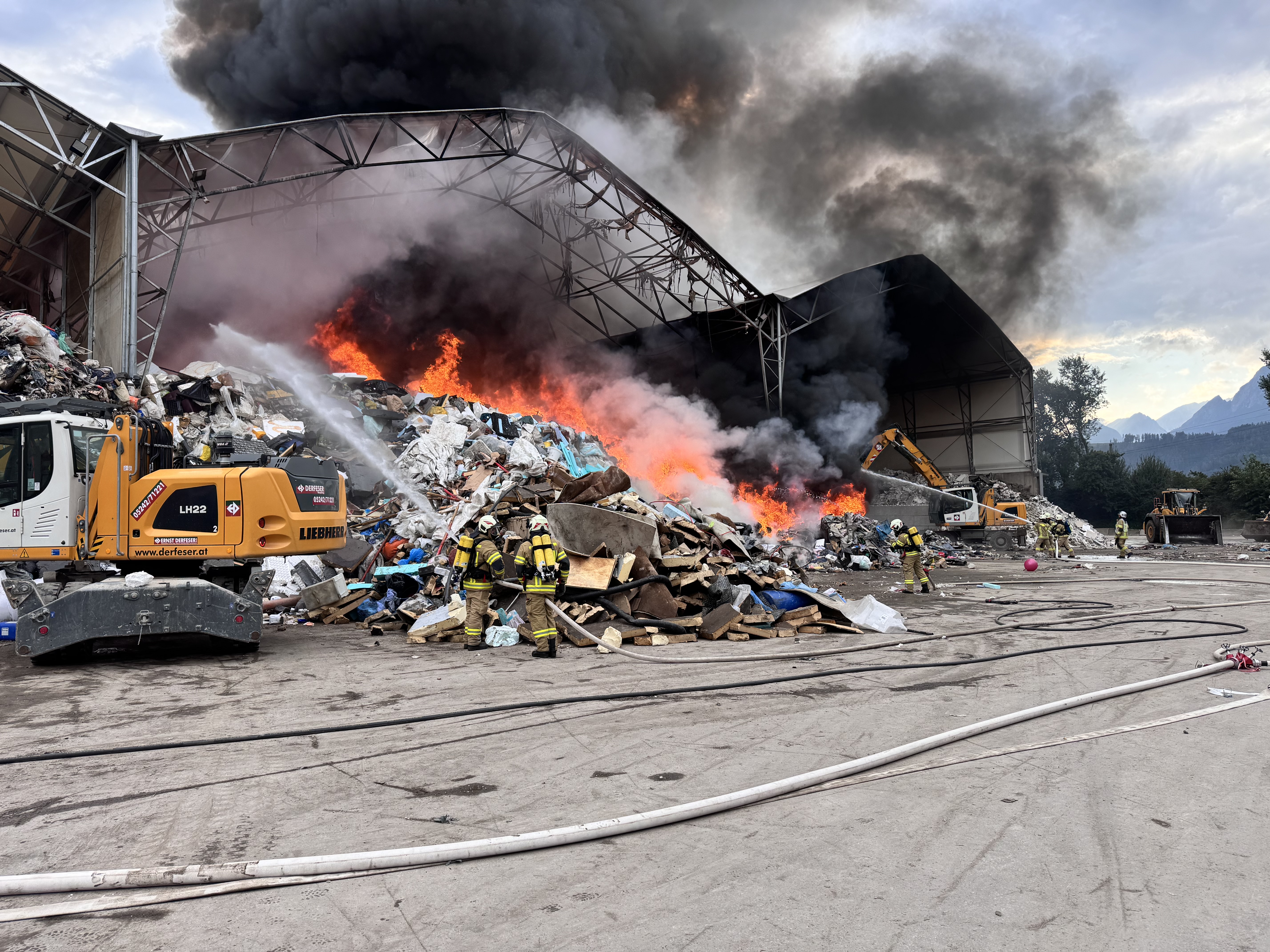 Brand bei Derfeser Recycling (Quelle: VÖA/Ernst Derfeser)