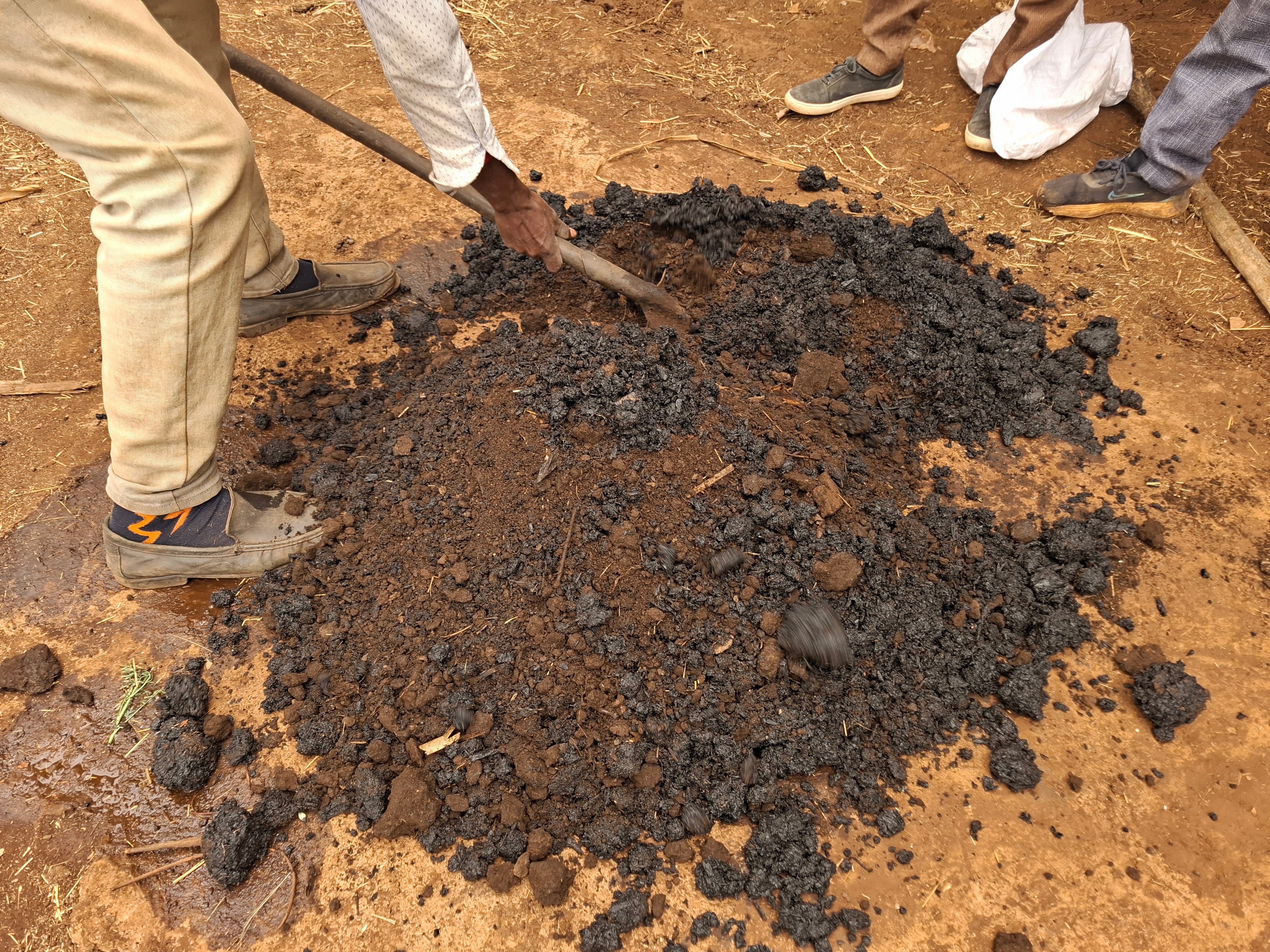 Production of biochar-based fertiliser from enset biochar and compost. 